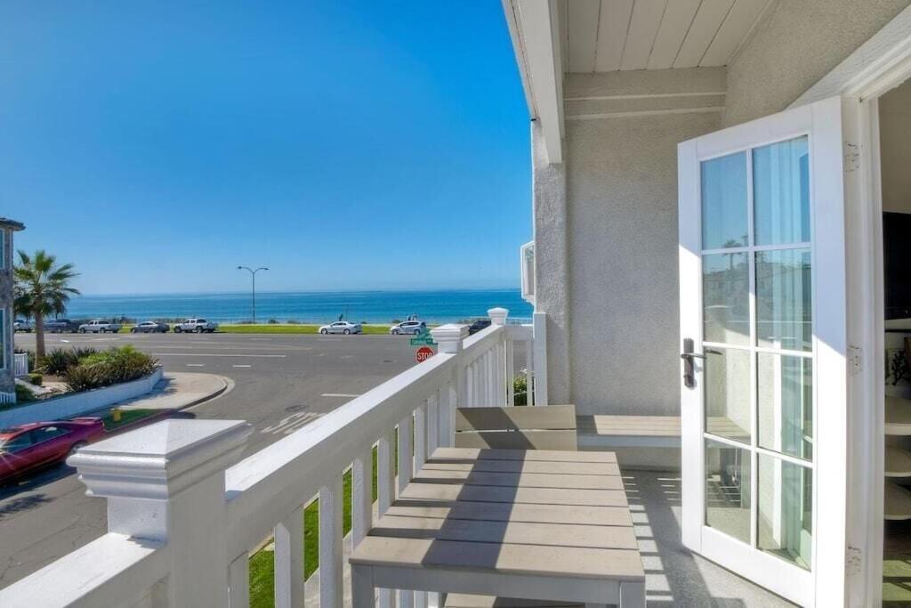 Appartamento Ocean View From Private Patio, Across Street From Beach Carlsbad Esterno foto