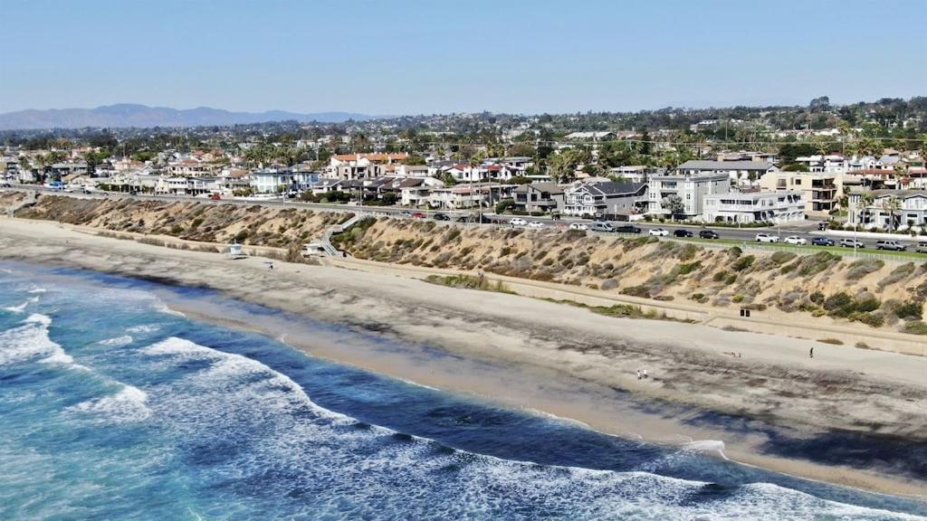 Appartamento Ocean View From Private Patio, Across Street From Beach Carlsbad Esterno foto